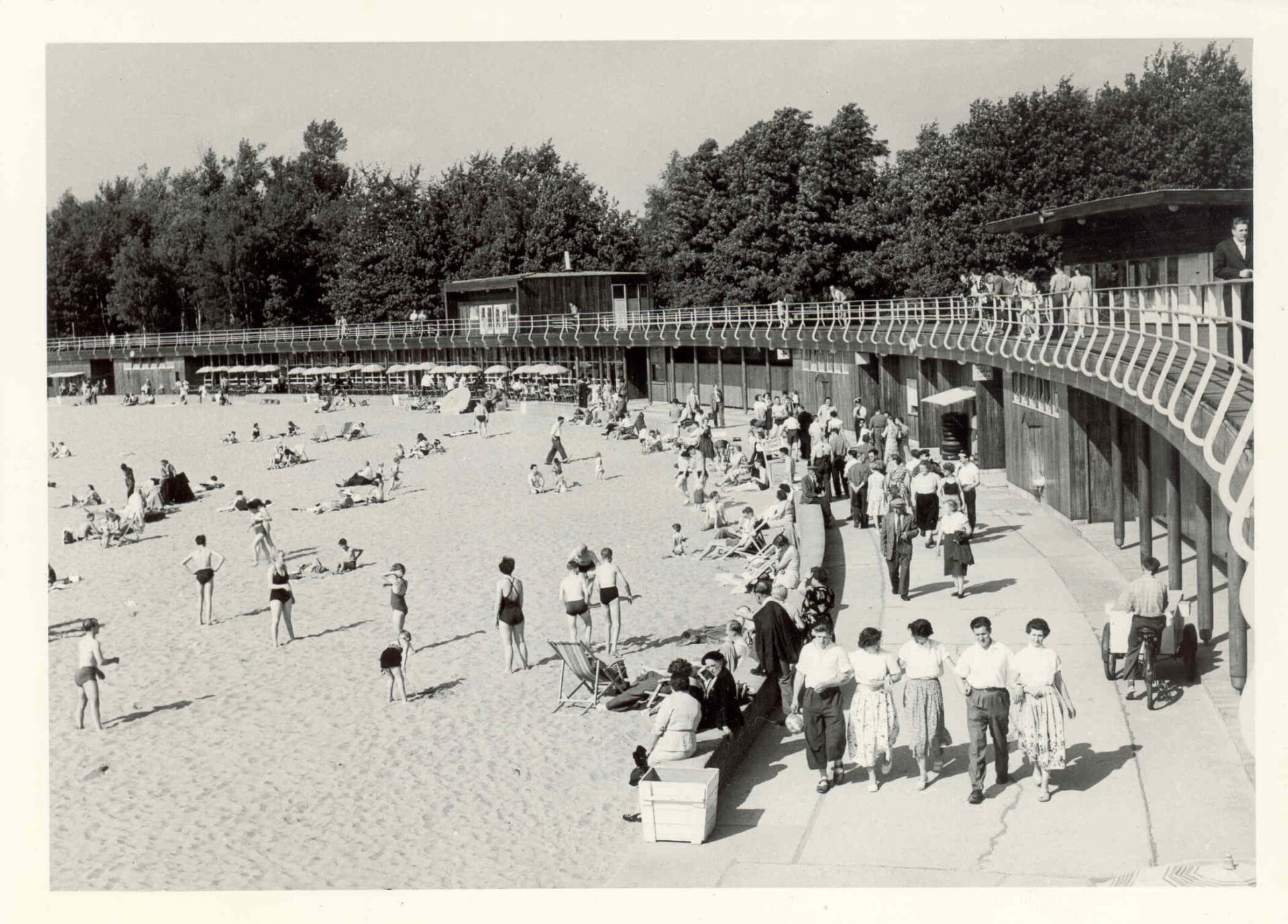 strandgebouw Hofstade